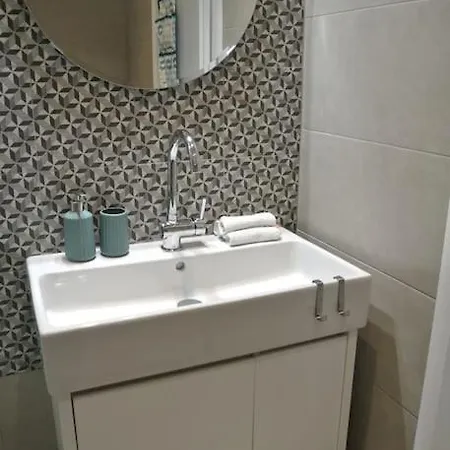 Apartment Modern Urban Studio, Skg Centre *